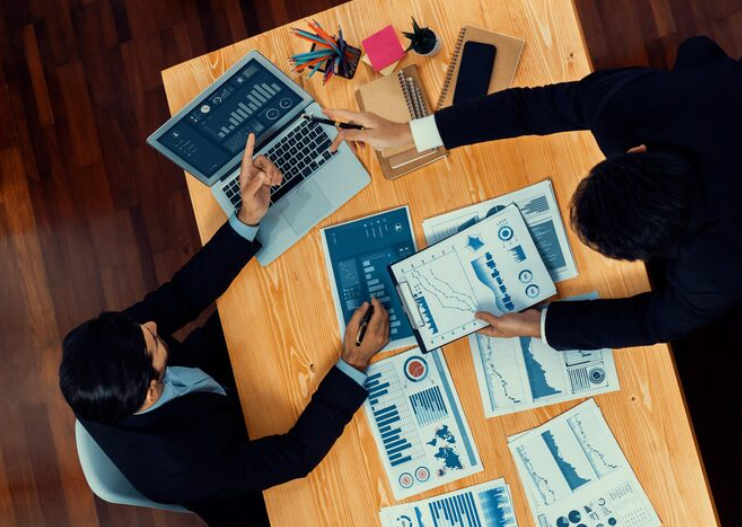 Advanced Analytics and AI service image