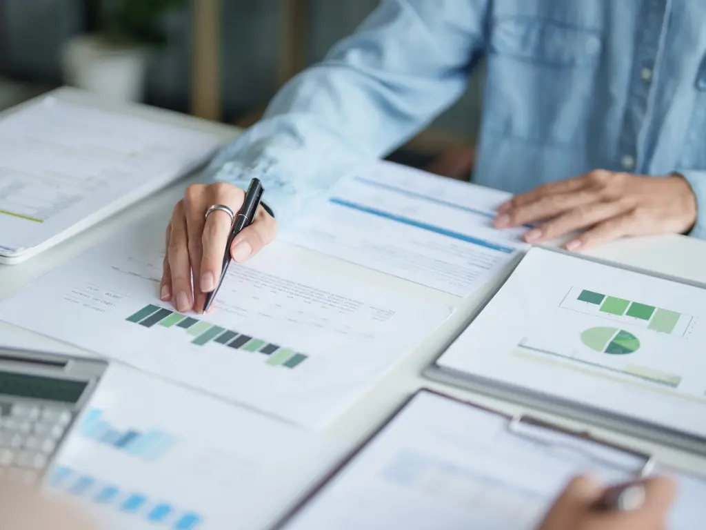 leverage-business-domain-driven-visualization-services